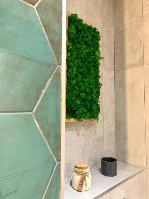 Heart Of The City - Modern Studio With Balcony Appartement Boekarest Buitenkant foto